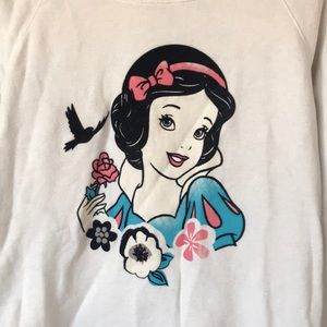 Uniqlo snow white crew neck sweat shirt